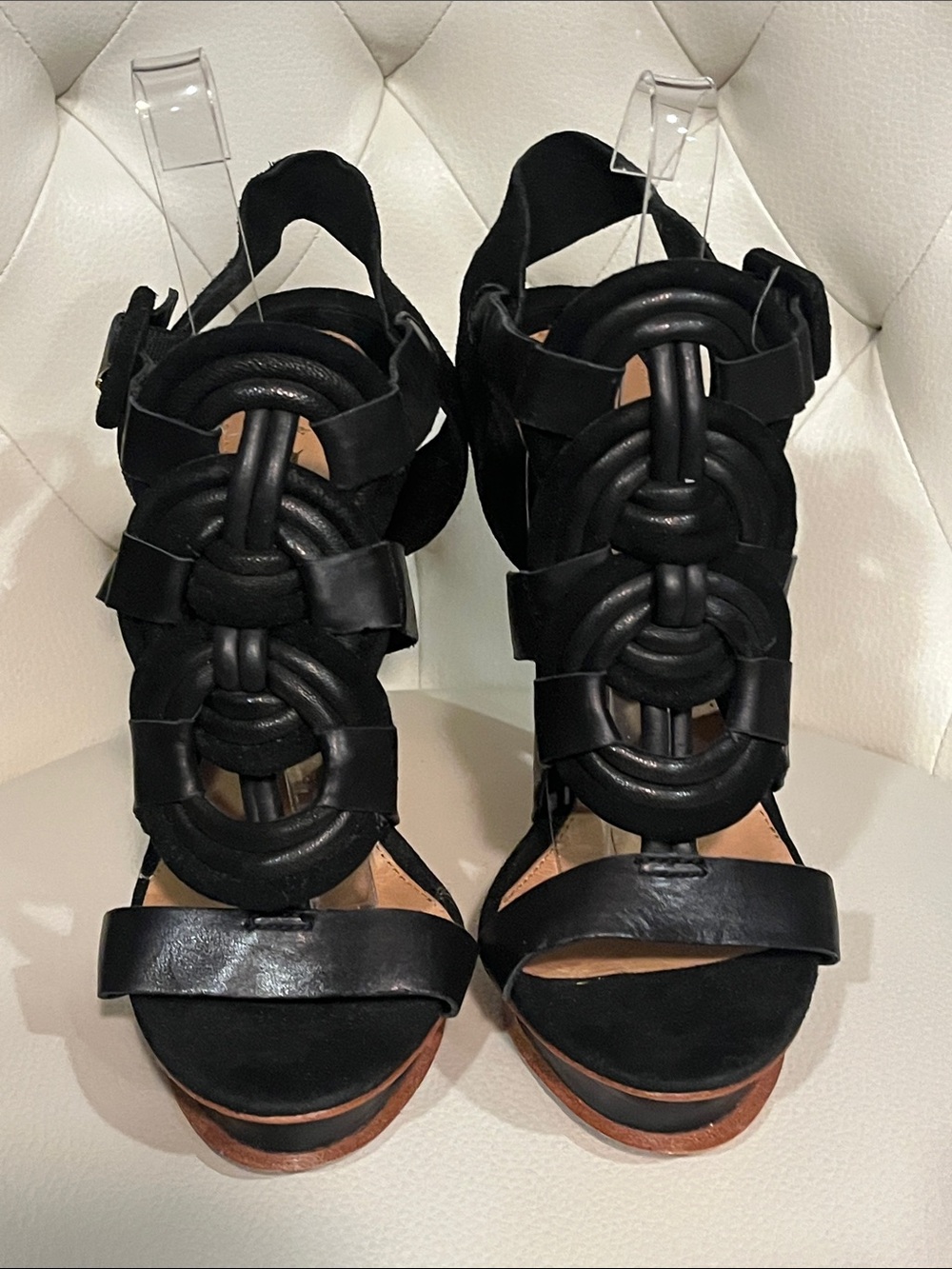 L.A.M.B. Black Leather Suede Strappy Heel Sandals Eye Catching Luxury Runway 8.5 - Picture 2 of 11